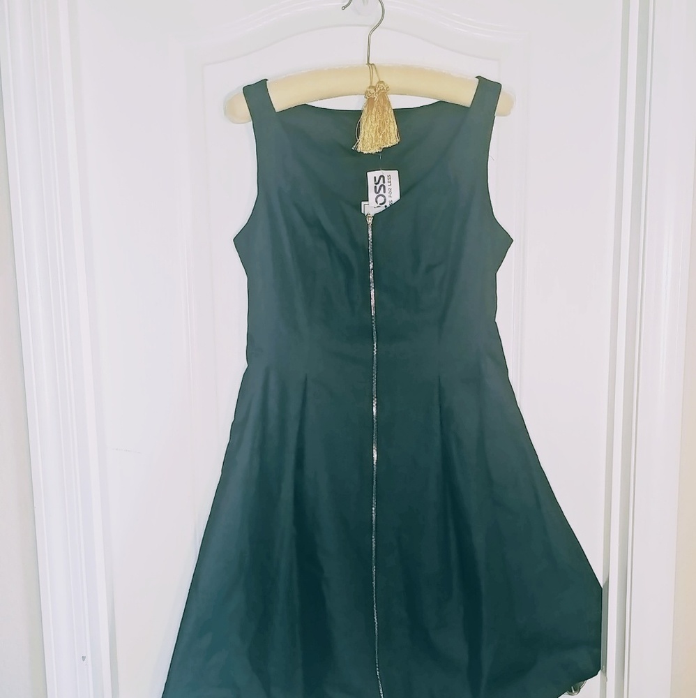 🔥NWT🔥Navy zipper dress